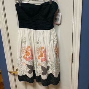 Trixxi White Halter Fit and Flare Dress w Black Floral Print Lined Top Zip 9